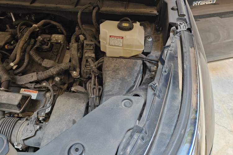 Used Toyota Crown Kluger 2021 2.5L HEV Two-Wheel Drive Entry Version Engine Bay Left