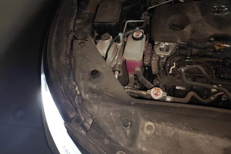 Used Toyota Crown Kluger 2024 2.5L HEV Four-Wheel Drive Premium Edition Engine Bay Right