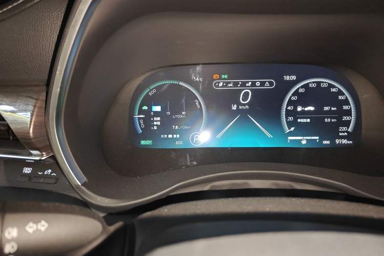 Used Toyota Crown Kluger 2024 2.5L HEV Four-Wheel Drive Premium Edition Odometer Close Up