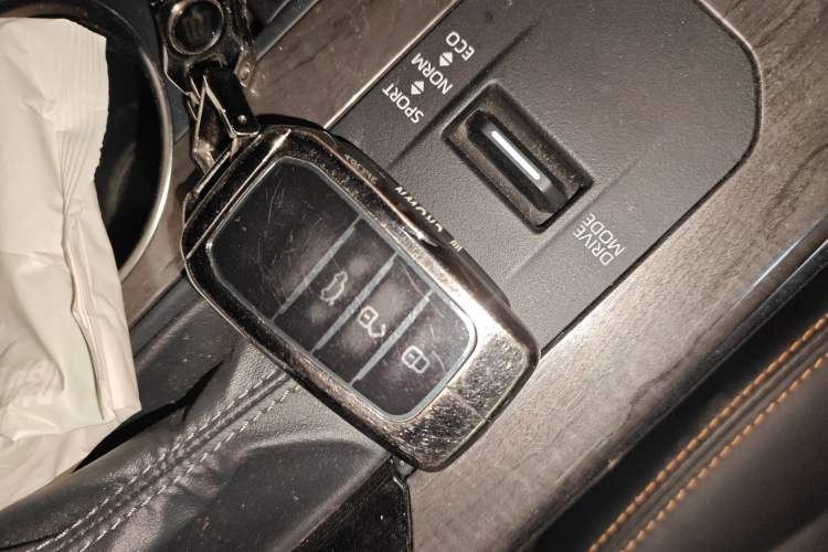Used Toyota Crown Kluger 2024 2.5L HEV Four-Wheel Drive Premium Edition Vehicle Key