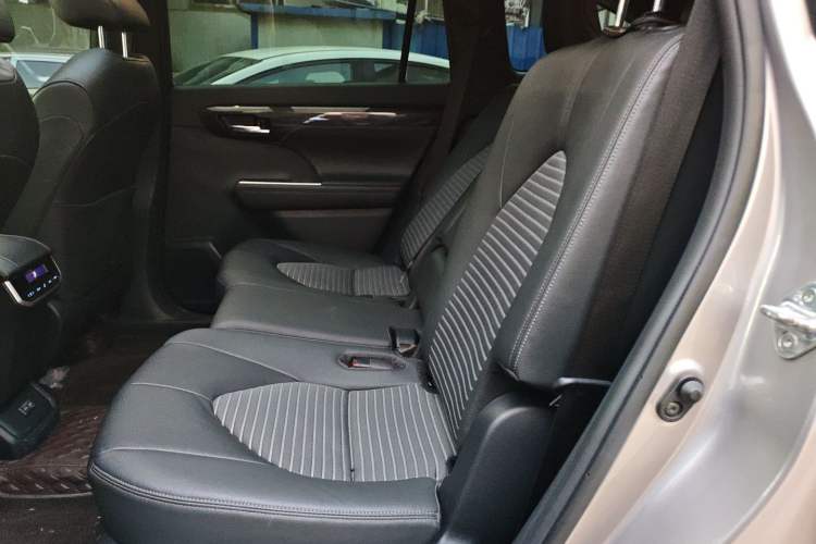 Used Toyota Crown Kluger 2022 2.5L HEV Four-Wheel Drive Premium Edition Left Rear Seat