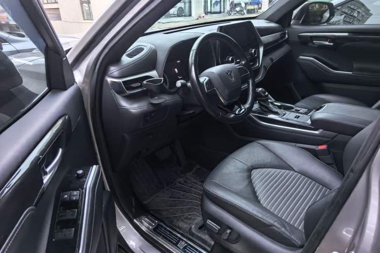 Used Toyota Crown Kluger 2021 2.5L HEV Four-Wheel Drive Luxury Edition Interior 3