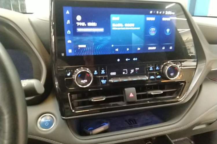 Used Toyota Crown Kluger 2021 2.5L HEV Four-Wheel Drive Premium Edition Audio And AC Panel