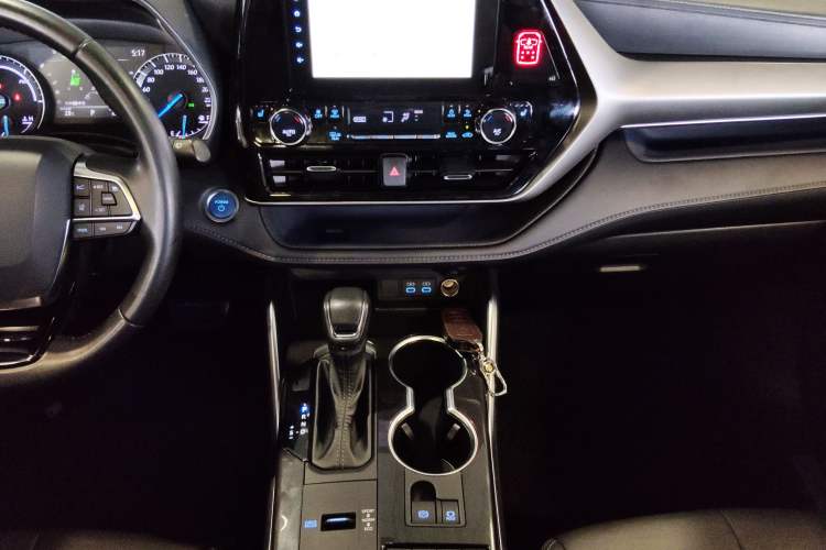 Used Toyota Crown Kluger 2021 2.5L HEV Four-Wheel Drive Luxury Edition Audio And AC Panel