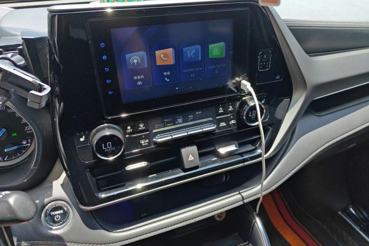 Used Toyota Crown Kluger 2021 2.5L HEV Four-Wheel Drive Luxury Edition Audio And AC Panel