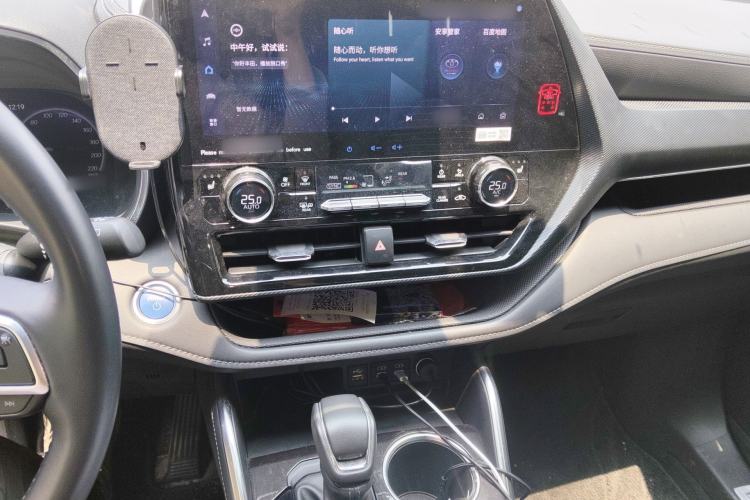 Used Toyota Crown Kluger 2021 2.5L HEV Four-Wheel Drive Premium Edition Audio And AC Panel