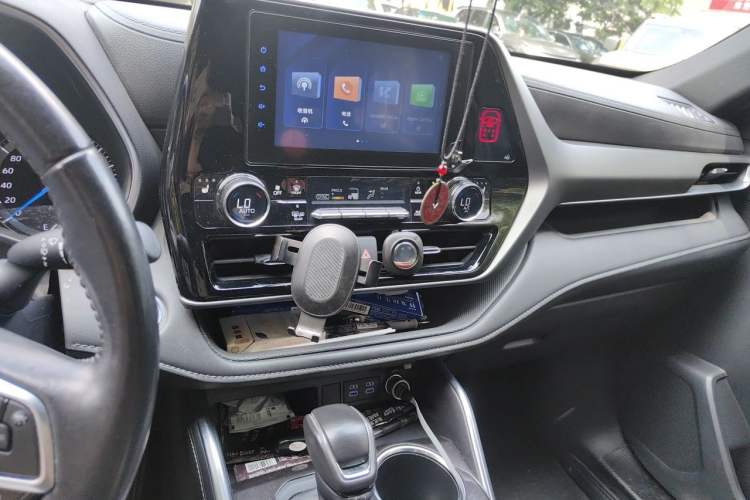 Used Toyota Crown Kluger 2021 2.5L HEV Four-Wheel Drive Luxury Edition Audio And AC Panel