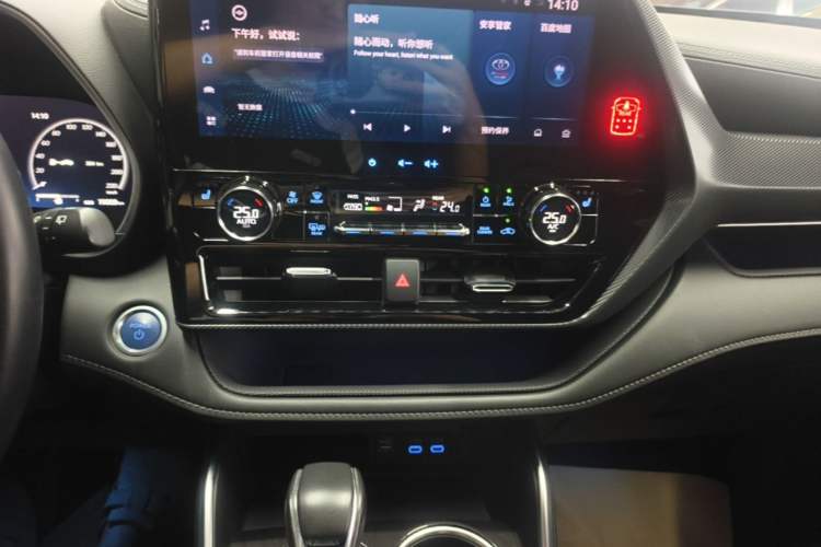 Used Toyota Crown Kluger 2021 2.5L HEV Four-Wheel Drive Premium Edition Audio And AC Panel