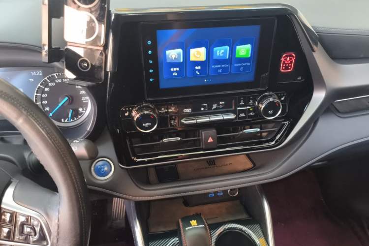 Used Toyota Crown Kluger 2021 2.5L HEV Four-Wheel Drive Luxury Edition Audio And AC Panel