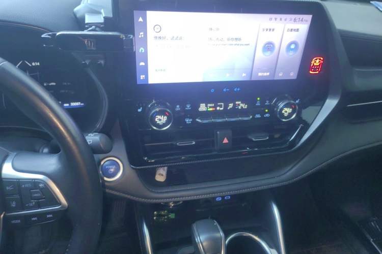 Used Toyota Crown Kluger 2021 2.5L HEV Four-Wheel Drive Premium Edition Audio And AC Panel