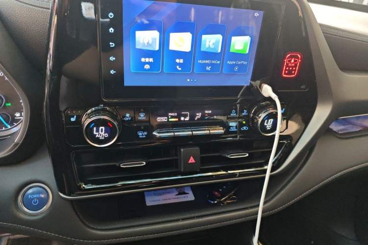 Used Toyota Crown Kluger 2021 2.5L HEV Four-Wheel Drive Luxury Edition Audio And AC Panel