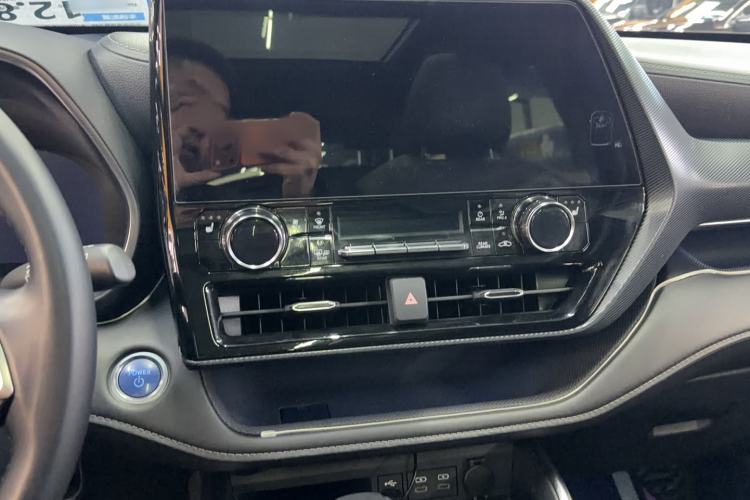 Used Toyota Crown Kluger 2021 2.5L HEV Four-Wheel Drive Premium Edition Audio And AC Panel