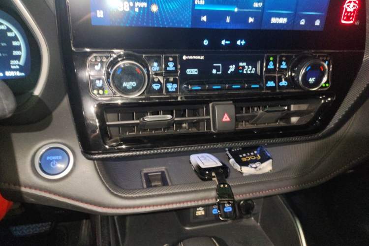 Used Toyota Crown Kluger 2021 2.5L HEV Four-Wheel Drive Flagship Edition Audio And AC Panel