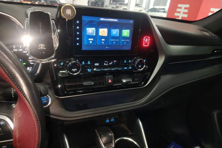 Used Toyota Crown Kluger 2021 2.5L HEV Four-Wheel Drive Luxury Edition Audio And AC Panel