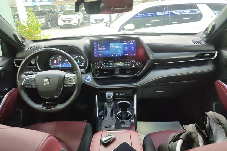 Used Toyota Crown Kluger 2021 2.5L HEV Four-Wheel Drive Flagship Edition Center Console