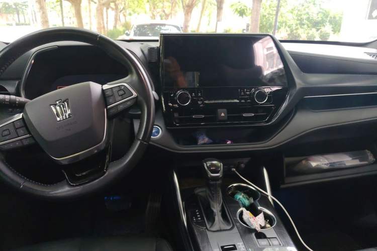 Used Toyota Crown Kluger 2021 2.5L HEV Four-Wheel Drive Premium Edition Center Console