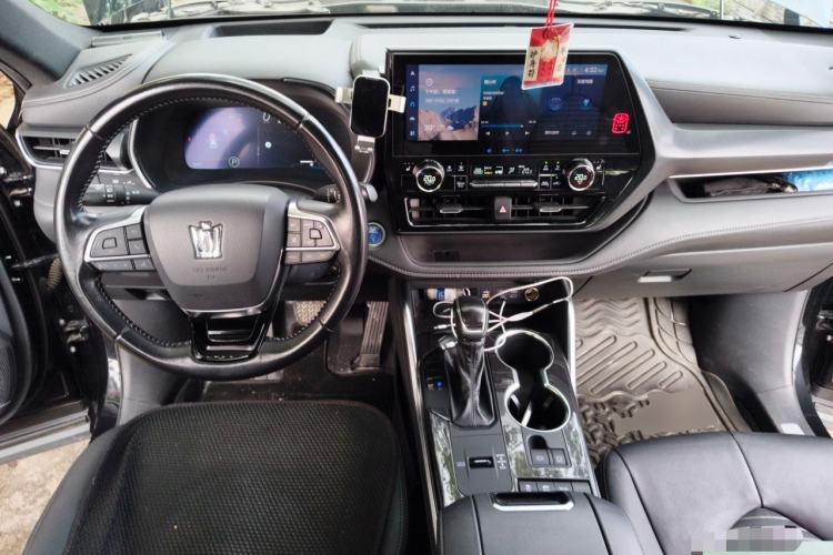 Used Toyota Crown Kluger 2021 2.5L HEV Four-Wheel Drive Premium Edition Center Console