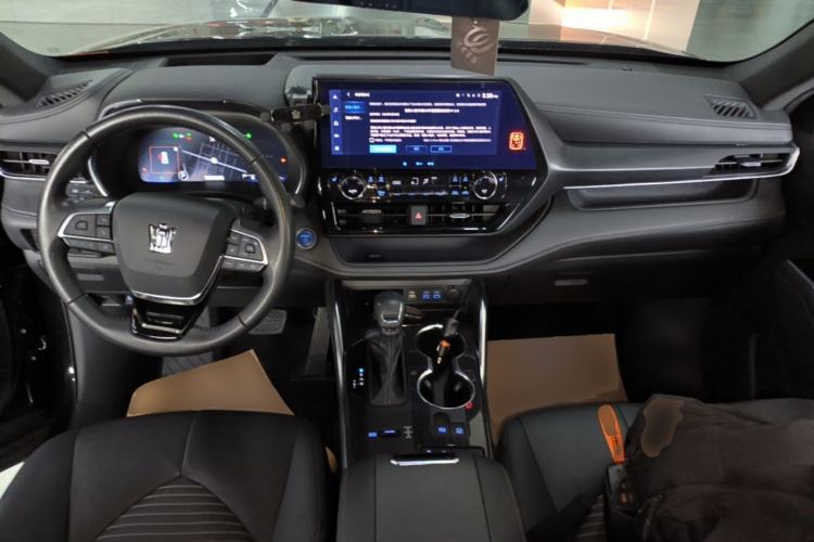 Used Toyota Crown Kluger 2021 2.5L HEV Four-Wheel Drive Premium Edition Center Console