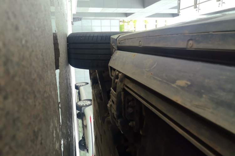 Used Toyota Crown Kluger 2021 2.5L HEV Four-Wheel Drive Flagship Edition Chassis Front