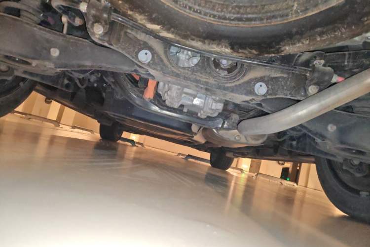 Used Toyota Crown Kluger 2021 2.5L HEV Four-Wheel Drive Flagship Edition Chassis Rear