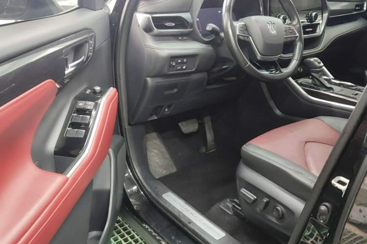 Used Toyota Crown Kluger 2021 2.5L HEV Four-Wheel Drive Flagship Edition Driver Seat