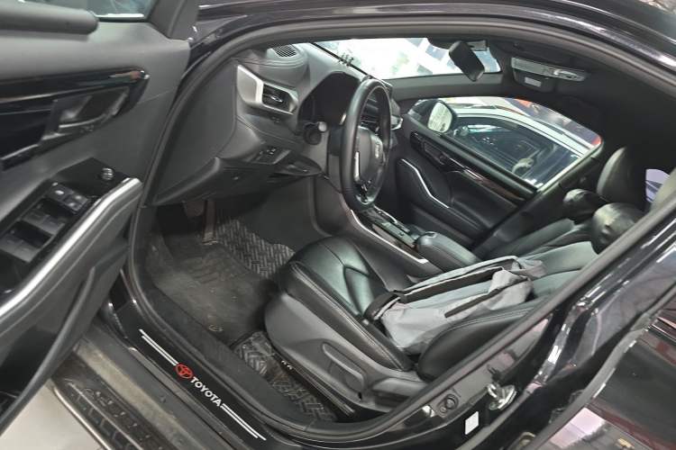 Used Toyota Crown Kluger 2021 2.5L HEV Two-Wheel Drive Entry Version Driver Seat