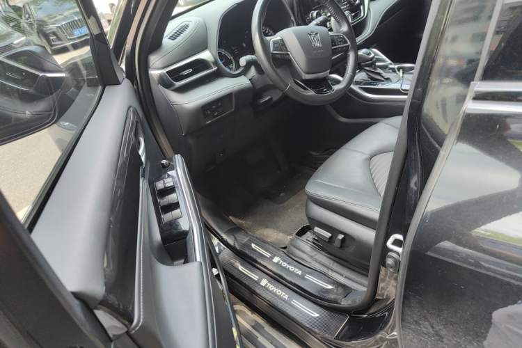Used Toyota Crown Kluger 2021 2.5L HEV Four-Wheel Drive Luxury Edition Driver Seat