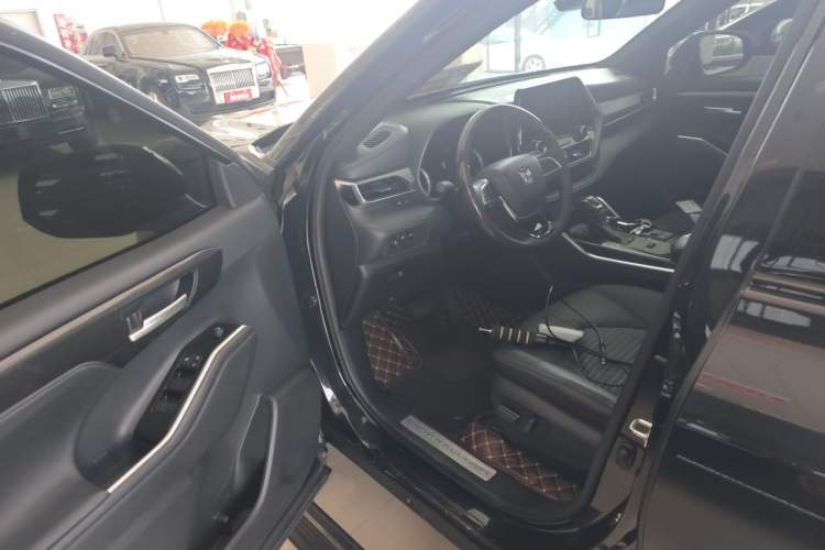 Used Toyota Crown Kluger 2021 2.5L HEV Four-Wheel Drive Luxury Edition Driver Seat