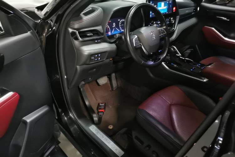 Used Toyota Crown Kluger 2021 2.5L HEV Four-Wheel Drive Flagship Edition Driver Seat