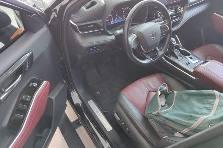 Used Toyota Crown Kluger 2021 2.5L HEV Four-Wheel Drive Flagship Edition Driver Seat