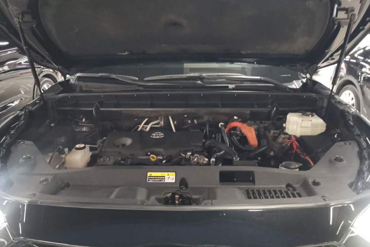 Used Toyota Crown Kluger 2021 2.5L HEV Four-Wheel Drive Flagship Edition Engine Bay