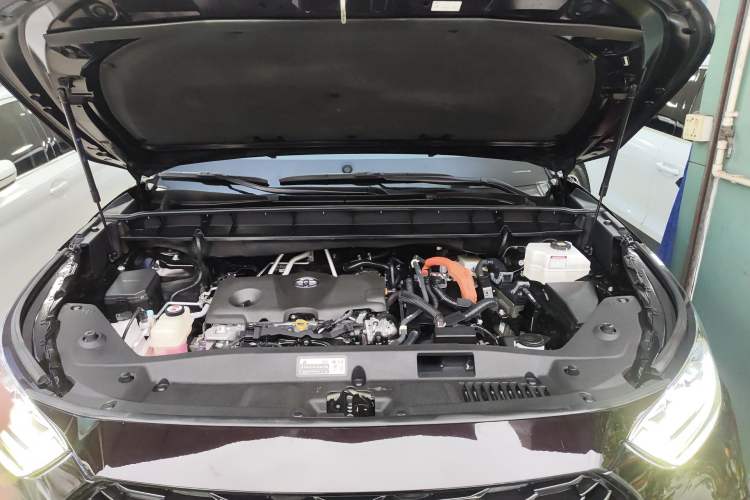 Used Toyota Crown Kluger 2021 2.5L HEV Four-Wheel Drive Flagship Edition Engine Bay