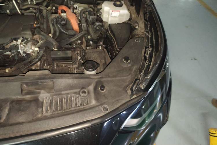 Used Toyota Crown Kluger 2021 2.5L HEV Four-Wheel Drive Luxury Edition Engine Bay Left