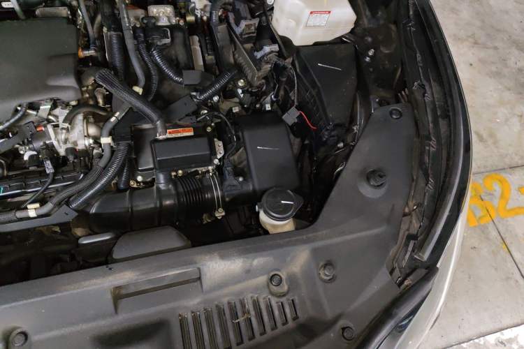 Used Toyota Crown Kluger 2021 2.5L HEV Two-Wheel Drive Entry Version Engine Bay Left