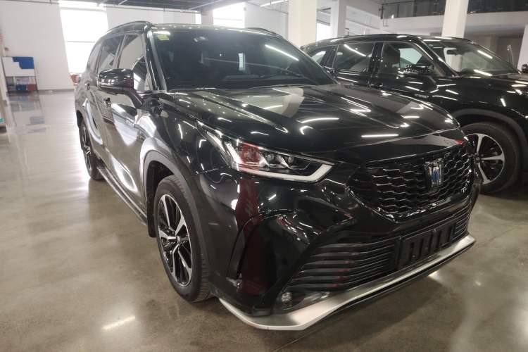 Used Toyota Crown Kluger 2021 2.5L HEV Four-Wheel Drive Luxury Edition Front Right 45 Deg
