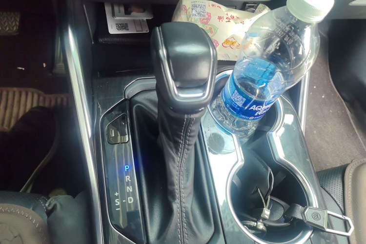Used Toyota Crown Kluger 2021 2.5L HEV Four-Wheel Drive Flagship Edition Gear Lever