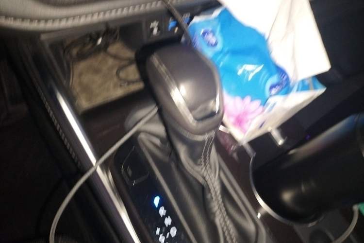 Used Toyota Crown Kluger 2021 2.5L HEV Four-Wheel Drive Flagship Edition Gear Lever