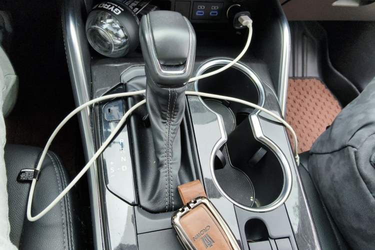 Used Toyota Crown Kluger 2021 2.5L HEV Four-Wheel Drive Luxury Edition Gear Lever