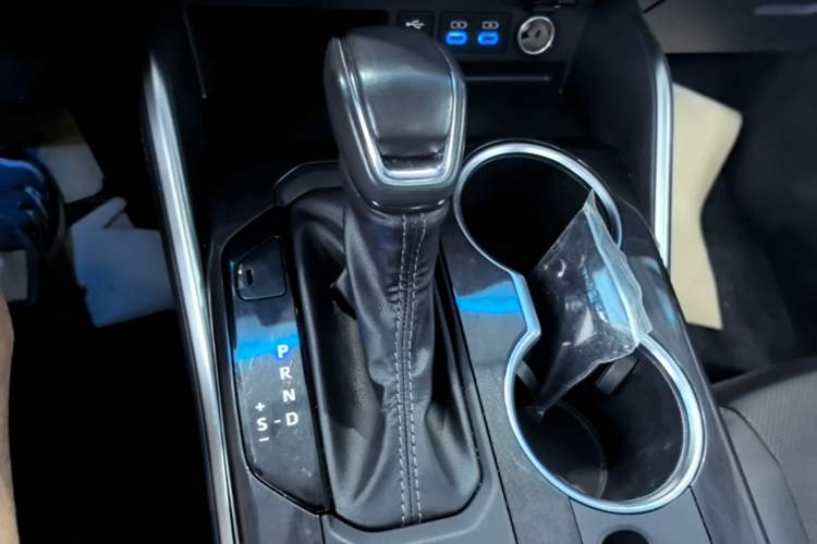 Used Toyota Crown Kluger 2021 2.5L HEV Four-Wheel Drive Flagship Edition Gear Lever