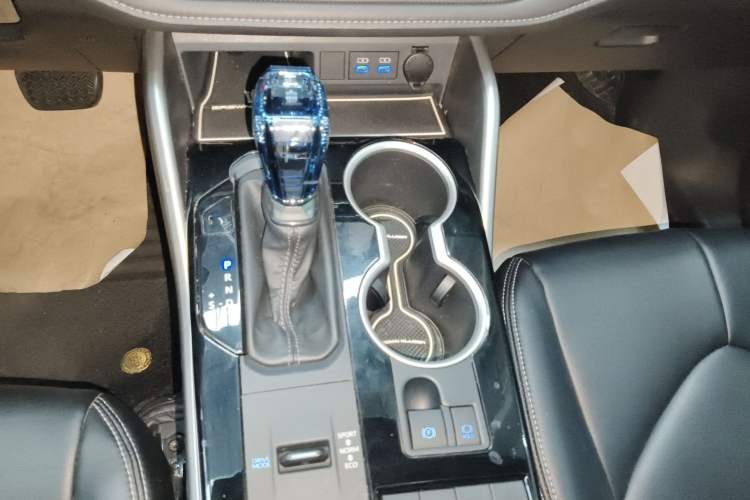Used Toyota Crown Kluger 2021 2.5L HEV Two-Wheel Drive Entry Version Gear Lever