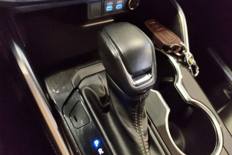 Used Toyota Crown Kluger 2021 2.5L HEV Four-Wheel Drive Luxury Edition Gear Lever
