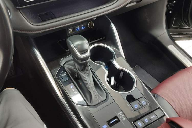 Used Toyota Crown Kluger 2021 2.5L HEV Four-Wheel Drive Flagship Edition Gear Lever