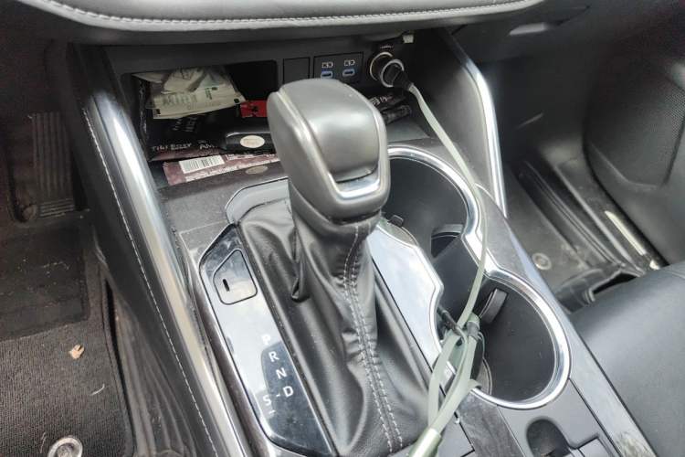 Used Toyota Crown Kluger 2021 2.5L HEV Four-Wheel Drive Luxury Edition Gear Lever