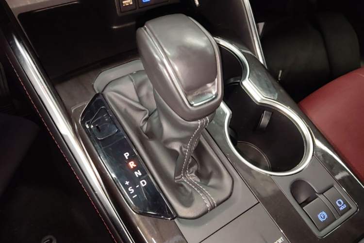 Used Toyota Crown Kluger 2021 2.5L HEV Four-Wheel Drive Flagship Edition Gear Lever