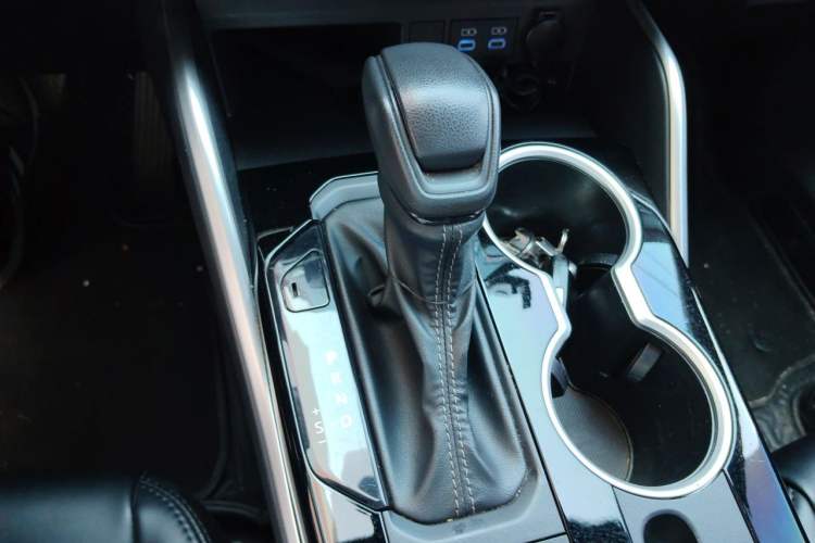 Used Toyota Crown Kluger 2021 2.5L HEV Four-Wheel Drive Elite Edition Gear Lever
