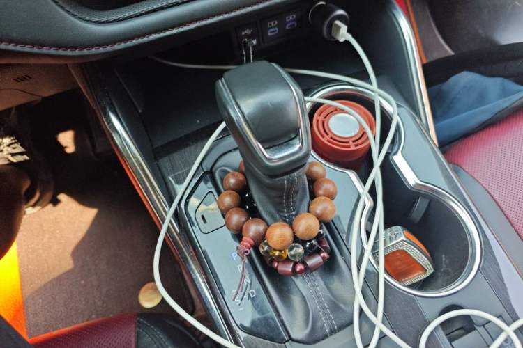 Used Toyota Crown Kluger 2021 2.5L HEV Four-Wheel Drive Flagship Edition Gear Lever