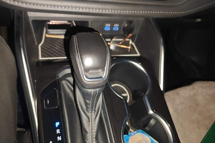 Used Toyota Crown Kluger 2021 2.5L HEV Four-Wheel Drive Luxury Edition Gear Lever