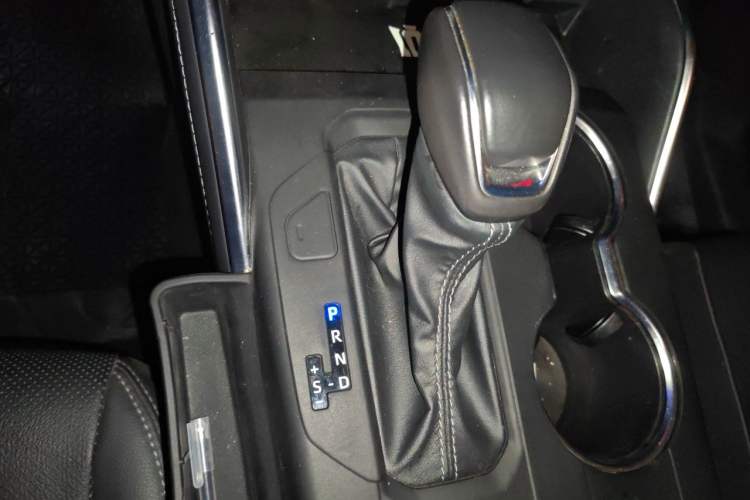 Used Toyota Crown Kluger 2021 2.5L HEV Four-Wheel Drive Flagship Edition Gear Lever
