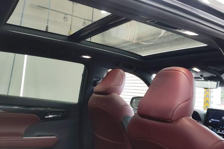 Used Toyota Crown Kluger 2021 2.5L HEV Four-Wheel Drive Flagship Edition Headliner
