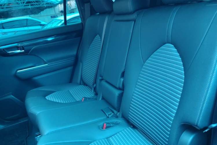 Used Toyota Crown Kluger 2021 2.5L HEV Four-Wheel Drive Premium Edition Headliner